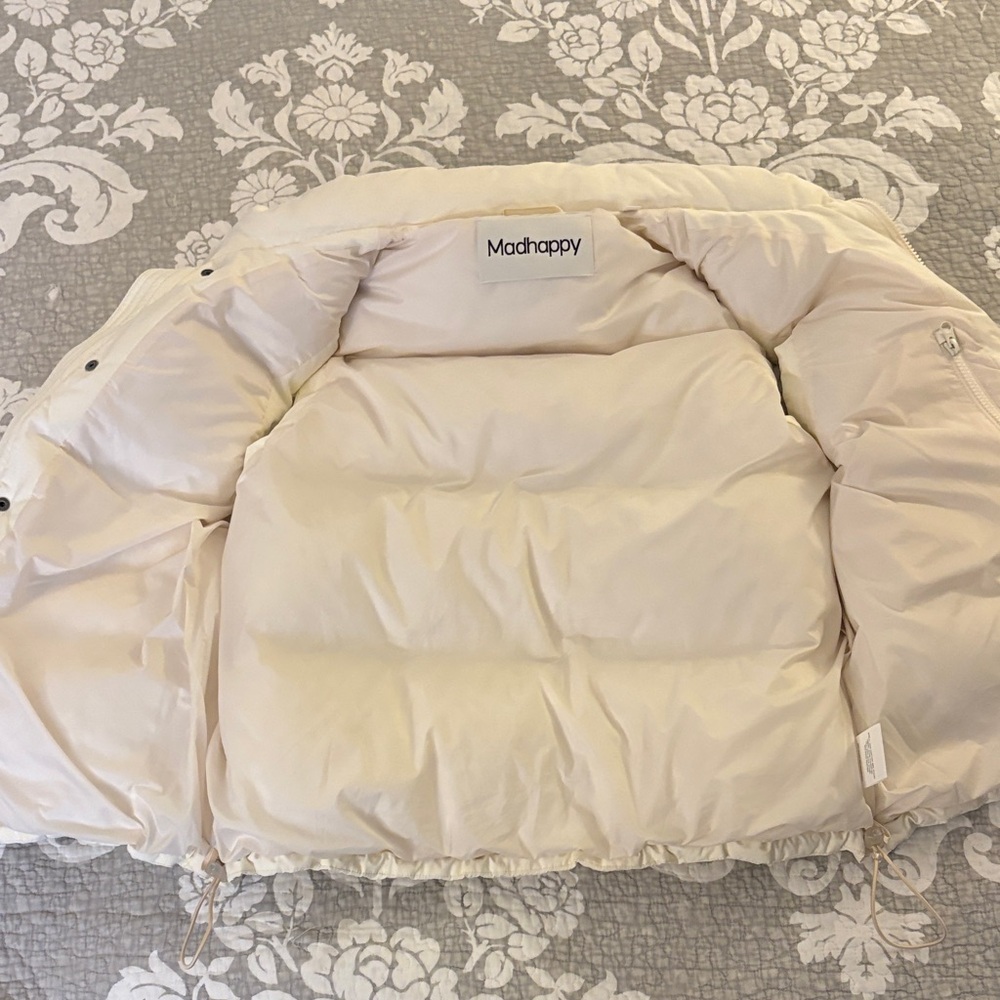 Madhappy Cream Puffer Vest ~ Size Medium - Picture 10 of 11
